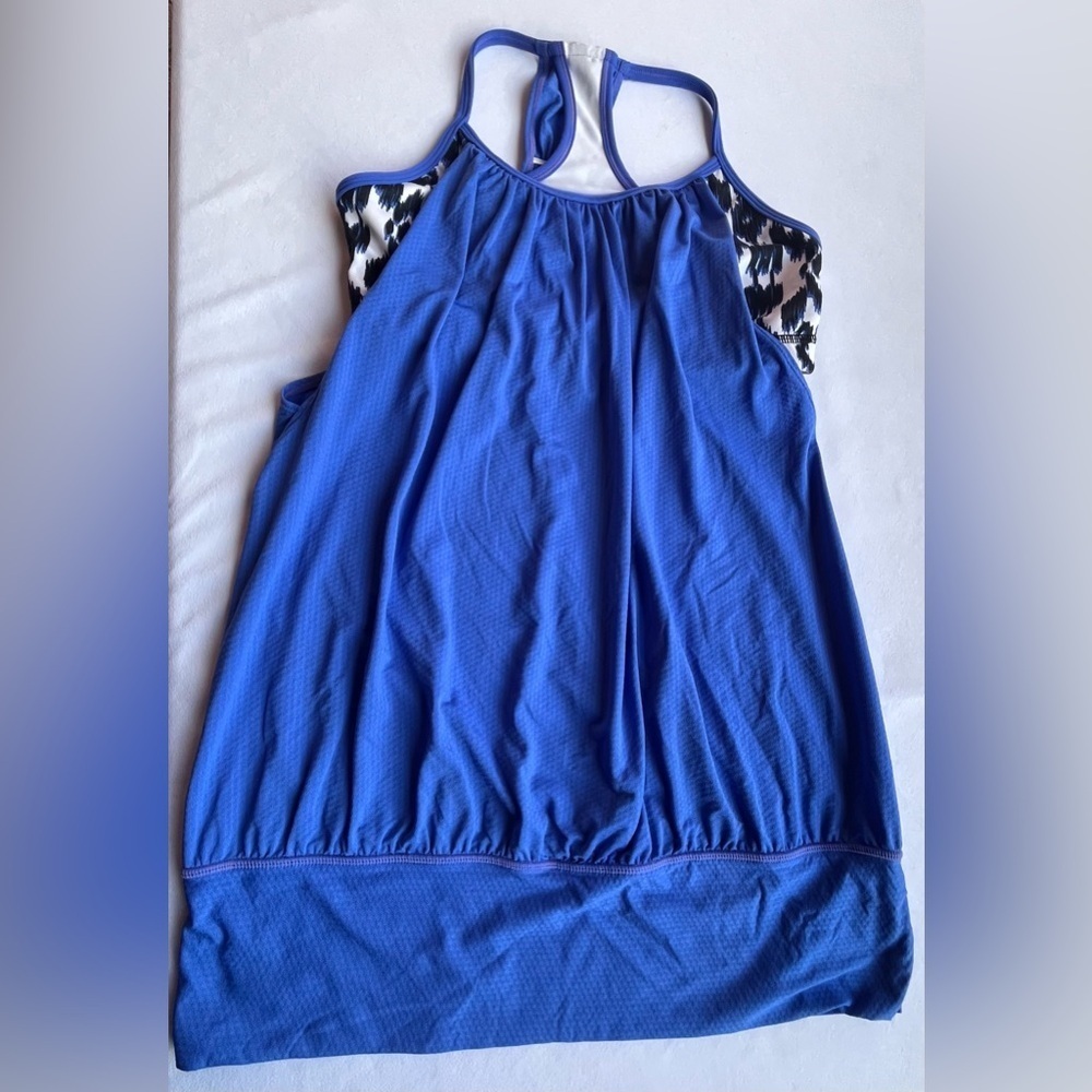 Lululemon Blue Tank Top with Built-In Sports Bra Women’s Size 4 - Picture 7 of 9